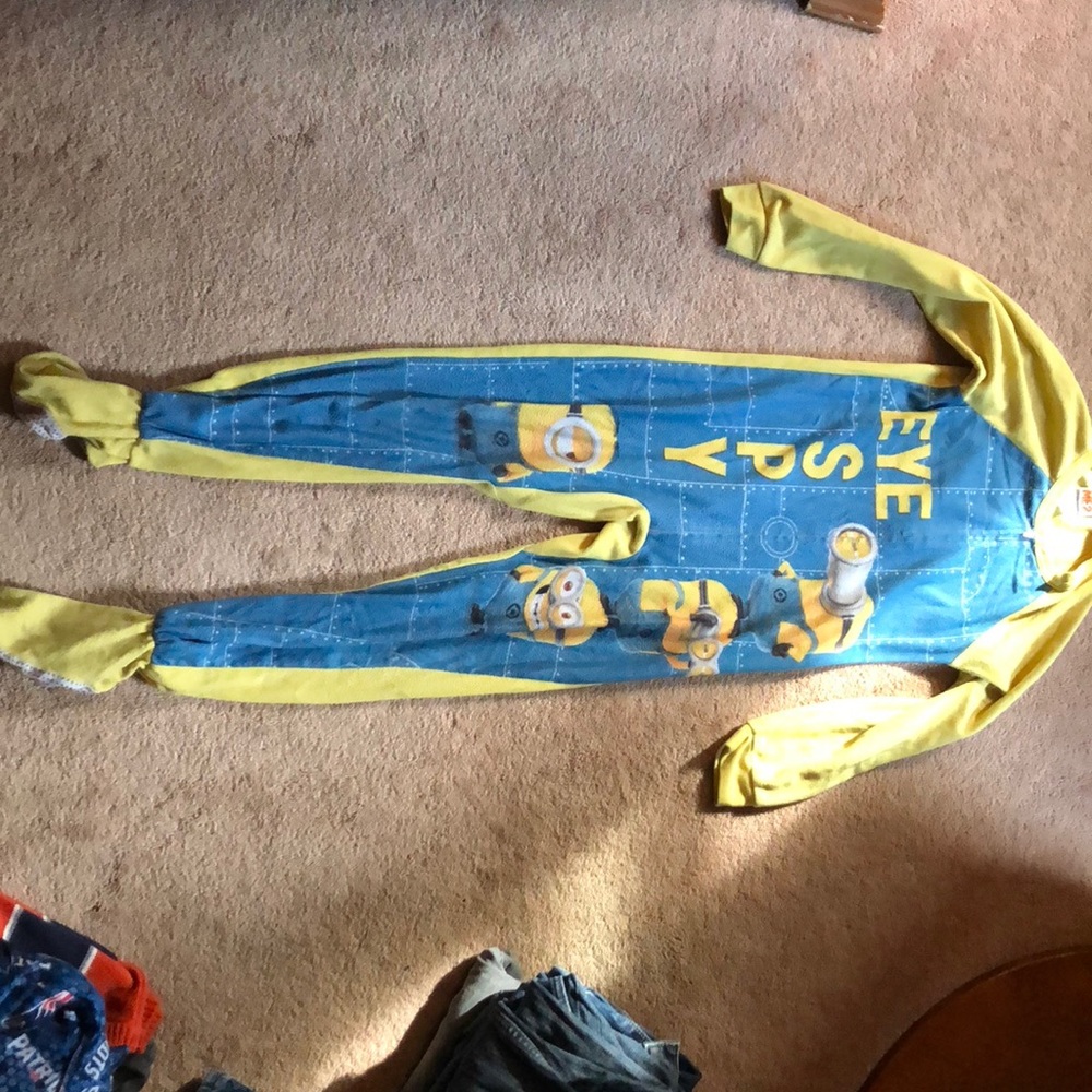 Boys minion pajamas